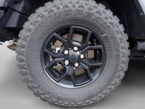Used 2024 Jeep Wrangler Unlimited AWD/4WD image 6