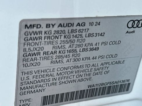 Used 2025 Audi Q6 e-tron Premium w/ Convenience Package image 29