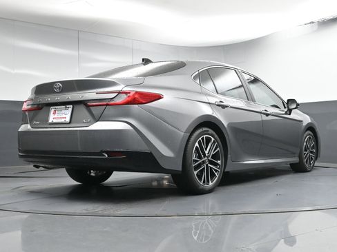 Used 2026 Toyota Camry XLE image 28