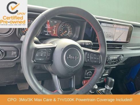Used 2024 Jeep Gladiator Rubicon AWD/4WD image 29