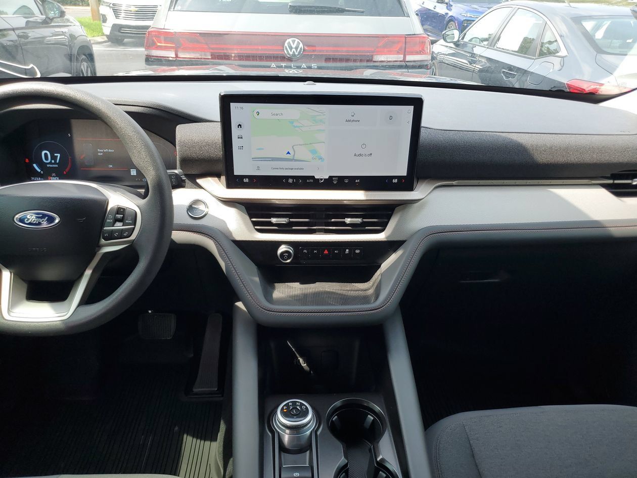 Used 2026 Ford Explorer Active RWD image 13