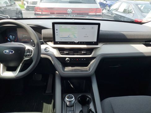 Used 2026 Ford Explorer Active RWD image 13