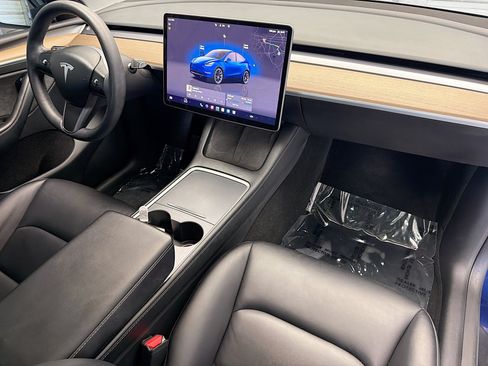 Used 2023 Tesla Model Y Long Range AWD/4WD image 12