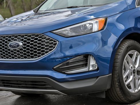 Certified 2024 Ford Edge SEL w/ Convenience Package AWD/4WD image 6