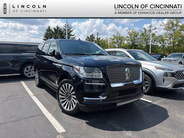 Used 2021 Lincoln Navigator Reserve w/ Luxury Package AWD/4WD image 1