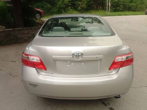 Used 2009 Toyota Camry XLE FWD image 9