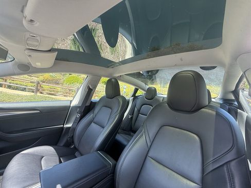 Used 2023 Tesla Model 3 Standard Range RWD image 19