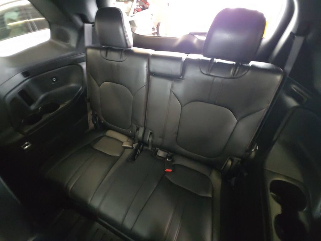 Used 2025 Honda Pilot Black Edition image 30