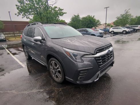 Used 2023 Subaru Ascent Touring AWD/4WD image 1