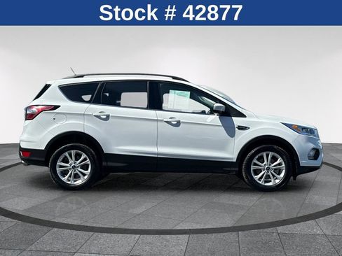 Used 2018 Ford Escape SEL FWD image 3