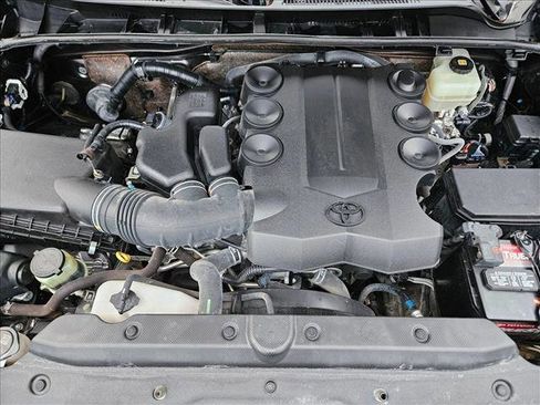 Used 2020 Toyota 4Runner Limited image 23