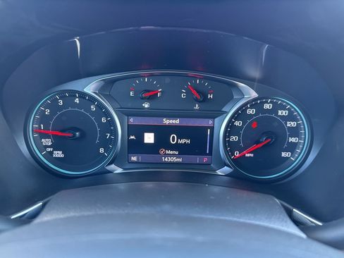 Used 2023 Chevrolet Equinox Premier image 29