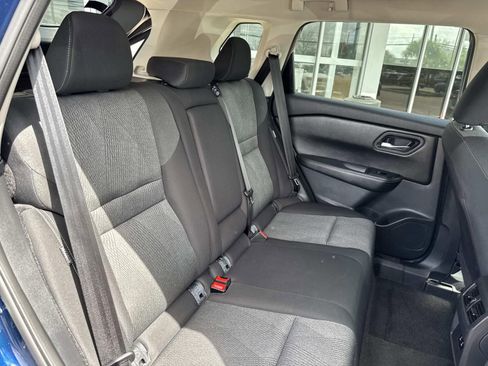Used 2024 Nissan Rogue SV FWD image 10