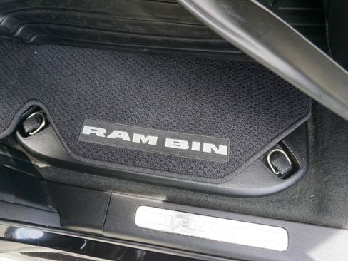 Used 2020 RAM 1500 Laramie AWD/4WD image 11