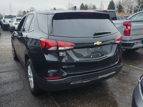 Used 2024 Chevrolet Equinox LT image 2