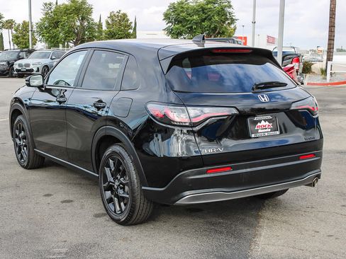 Certified 2025 Honda HR-V Sport image 8
