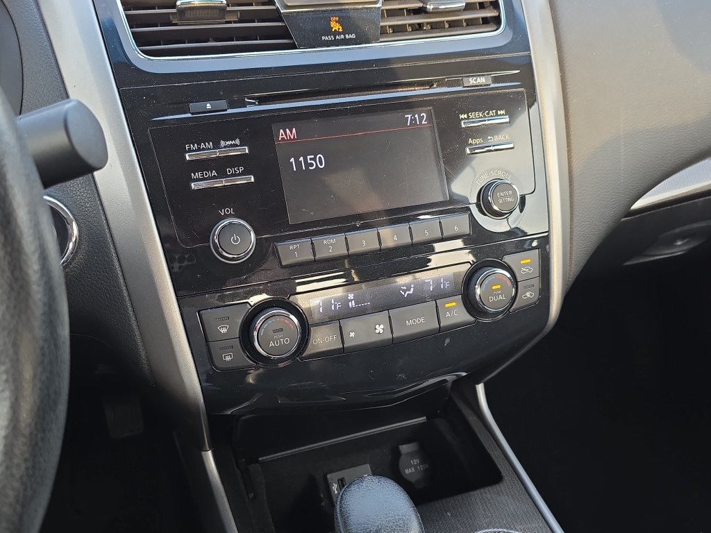 Used 2014 Nissan Altima 2.5 SL w/ Moonroof Package FWD image 26