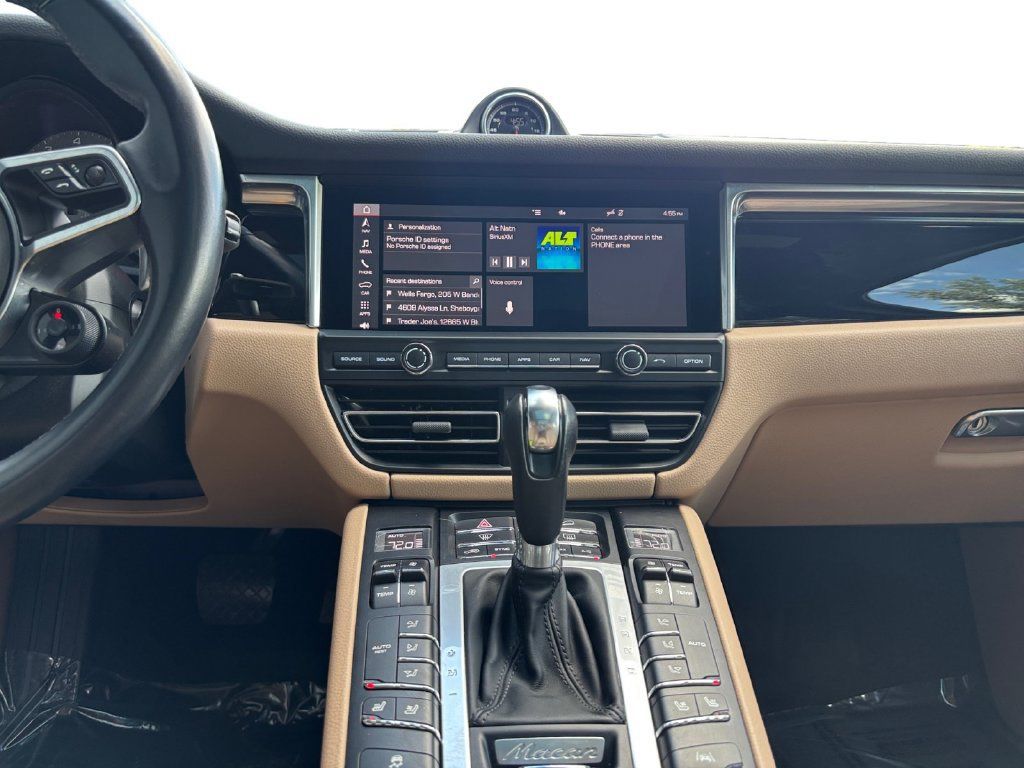 Used 2020 Porsche Macan S AWD/4WD image 11