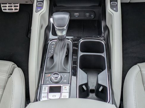 Certified 2023 Kia Telluride SX Prestige AWD/4WD image 16