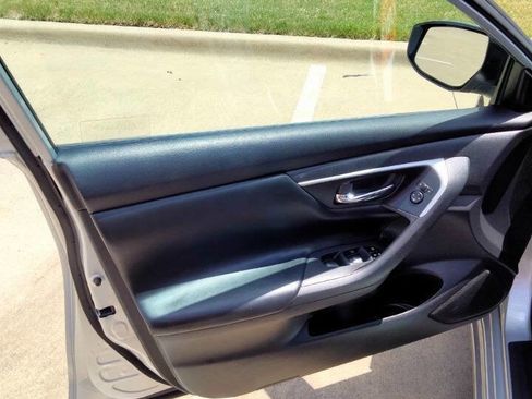 Used 2018 Nissan Altima 2.5 S w/ S Convenience Package image 9