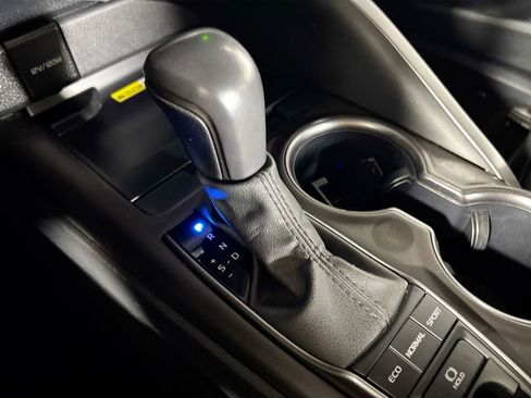 Used 2024 Toyota Camry XSE image 17