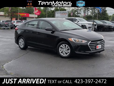 Used 2018 Hyundai Elantra SE FWD image 3