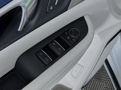 New 2026 Buick Enclave Avenir image 20