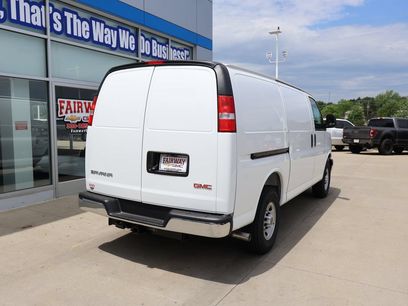 New 2026 GMC Savana 2500 w/ Enhanced Convenience Package