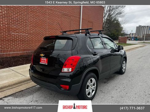 Used 2017 Chevrolet Trax LS image 5