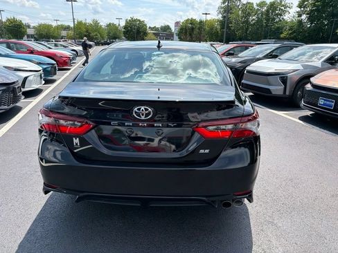 Used 2024 Toyota Camry SE w/ Cold Weather Package FWD image 6