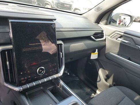 New 2026 GMC Acadia Elevation image 26