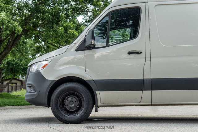 Used 2023 Mercedes-Benz Sprinter 2500 image 4