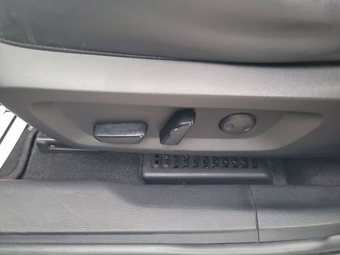 Used 2024 Mitsubishi Outlander AWD image 12