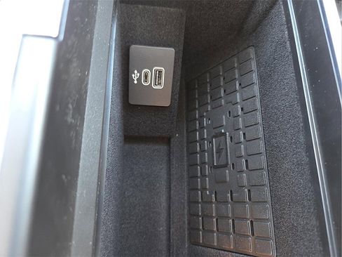 New 2025 Lincoln Navigator L Reserve image 16