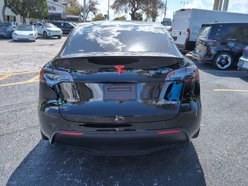 Used 2024 Tesla Model Y Performance image 6