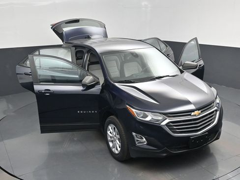 Used 2021 Chevrolet Equinox LS image 57