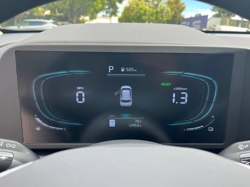 Used 2026 Kia Niro LX FWD image 38