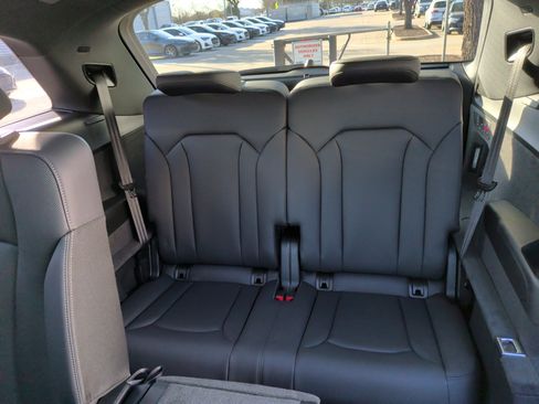 Used 2026 Audi Q7 3.0T Premium Plus image 32