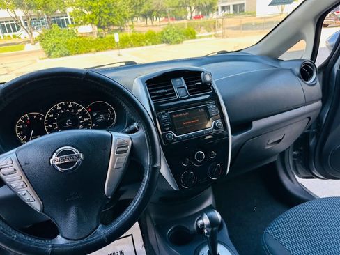 Used 2015 Nissan Versa Note FWD image 13