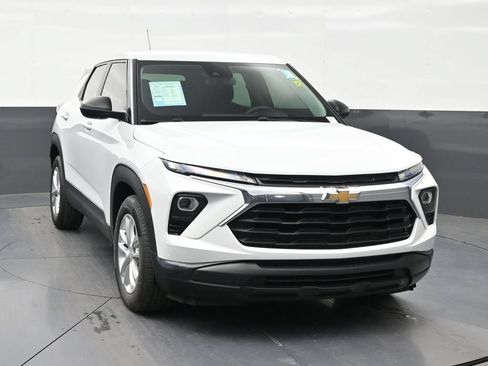 Used 2025 Chevrolet TrailBlazer LS FWD image 7