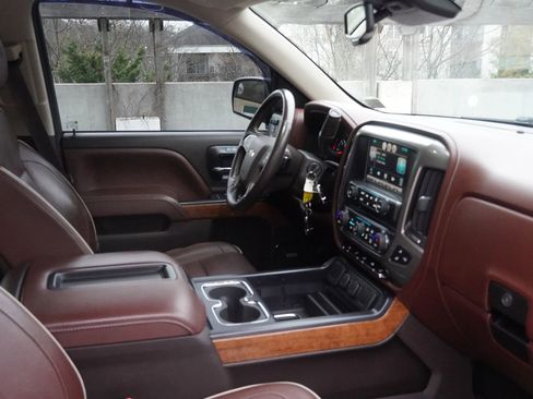 Used 2014 Chevrolet Silverado 1500 High Country w/ High Country Premium Package image 5