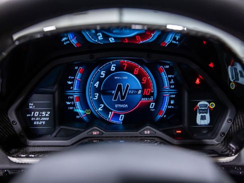 Used 2019 Lamborghini Aventador S image 50