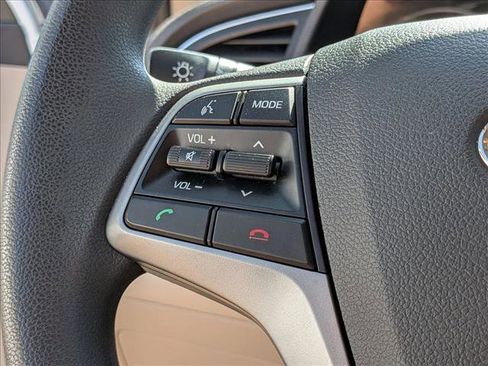 Used 2018 Hyundai Elantra SEL image 13