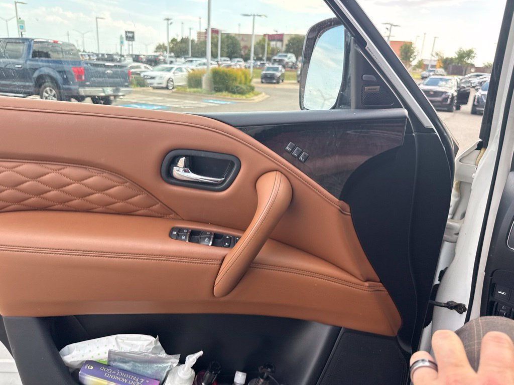 Used 2019 INFINITI QX80 Luxe w/ 22" Wheel Package AWD/4WD image 13