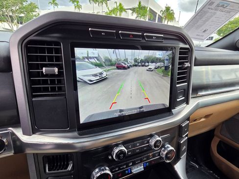 Used 2023 Ford F150 Lariat AWD/4WD image 4