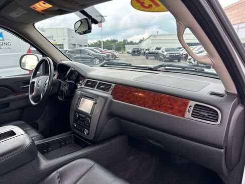 Used 2013 GMC Sierra 1500 SLT w/ SLT Convenience Package AWD/4WD image 27
