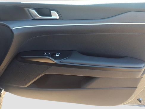 Used 2023 Kia K5 LXS image 10