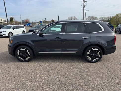 Used 2025 Kia Telluride S image 2