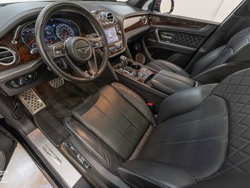 Used 2017 Bentley Bentayga AWD/4WD image 43
