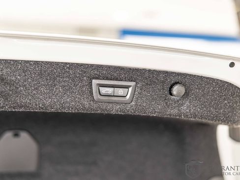 Used 2019 BMW 540i xDrive image 17